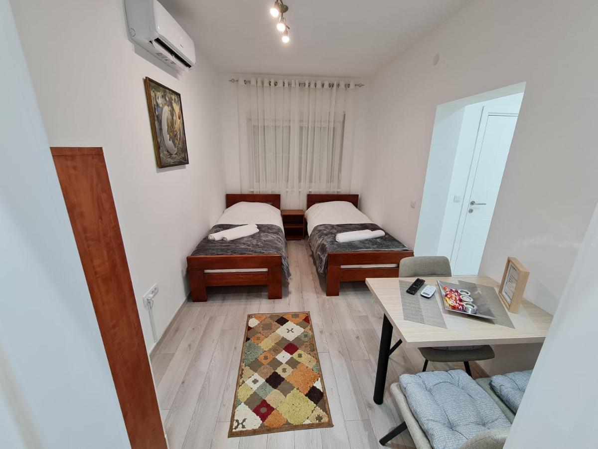 "Astor16" Apartments Ниш Екстер'єр фото