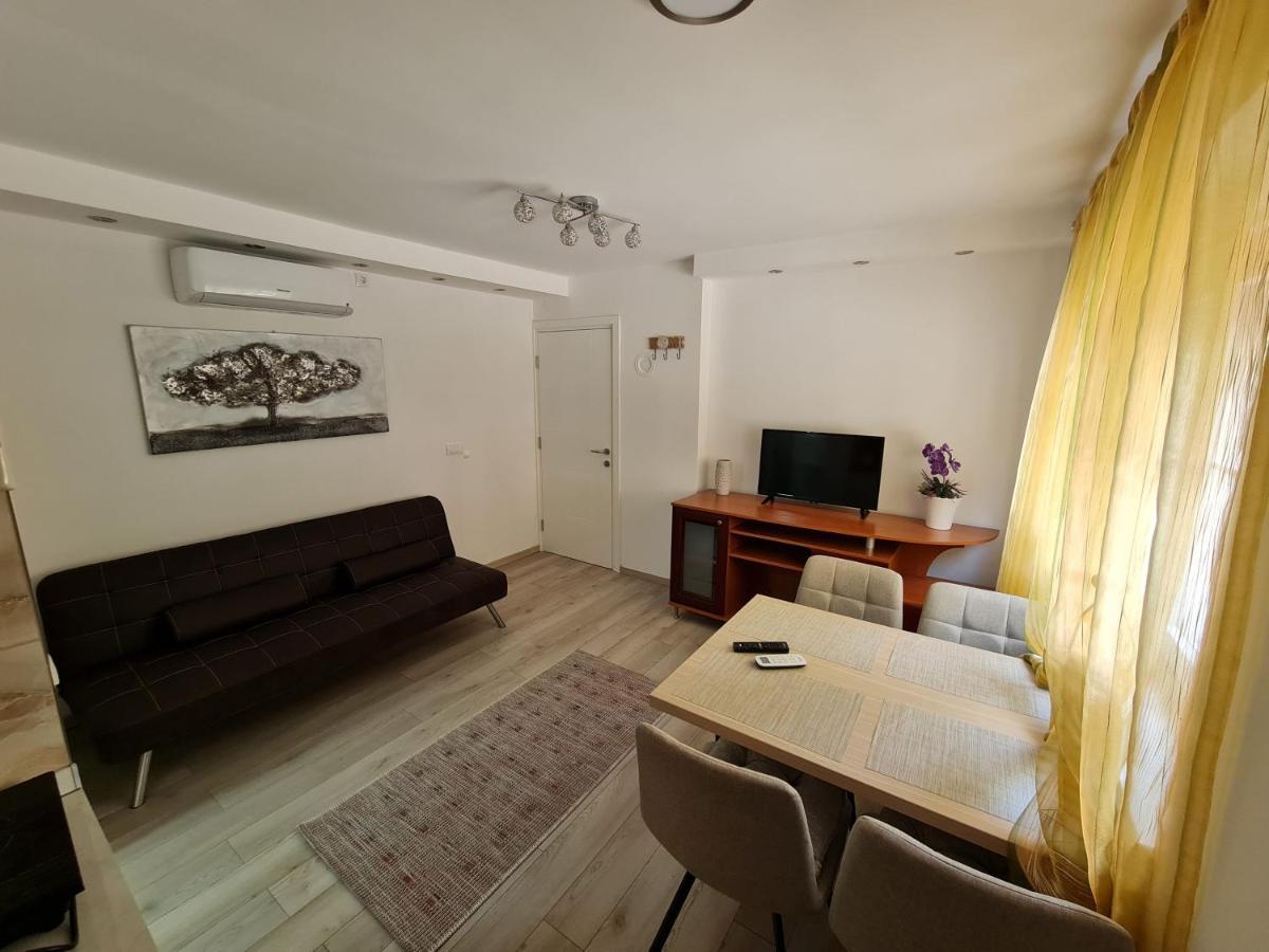 "Astor16" Apartments Ниш Екстер'єр фото
