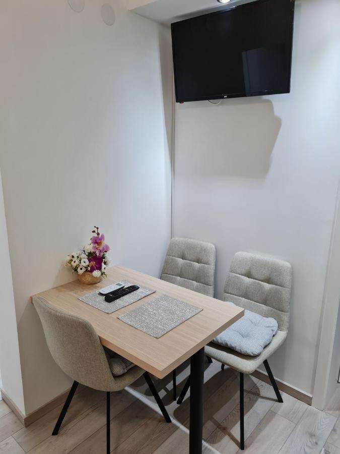 "Astor16" Apartments Ниш Екстер'єр фото